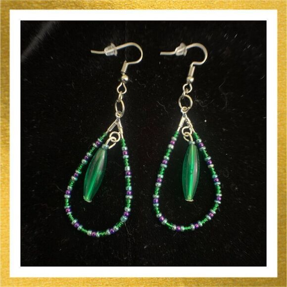 3/$20 Hand Crafted BEADED Dangle TEARDROP Silver EARRINGS - Picture 1 of 1